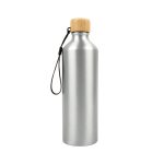 A drink bottle in silver aluminum with a bamboo lid and a black strap, featuring a logo.