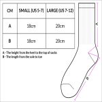 A diagram of socks with size measurements for small and large, including dimensions in centimetres.
