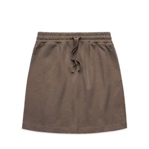 A terracotta-coloured skirt featuring an elastic waistband and adjustable drawstring, with side pockets and a logo.