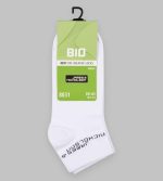 White organic sneaker socks with a label featuring a logo, hang tag, and sizing information.