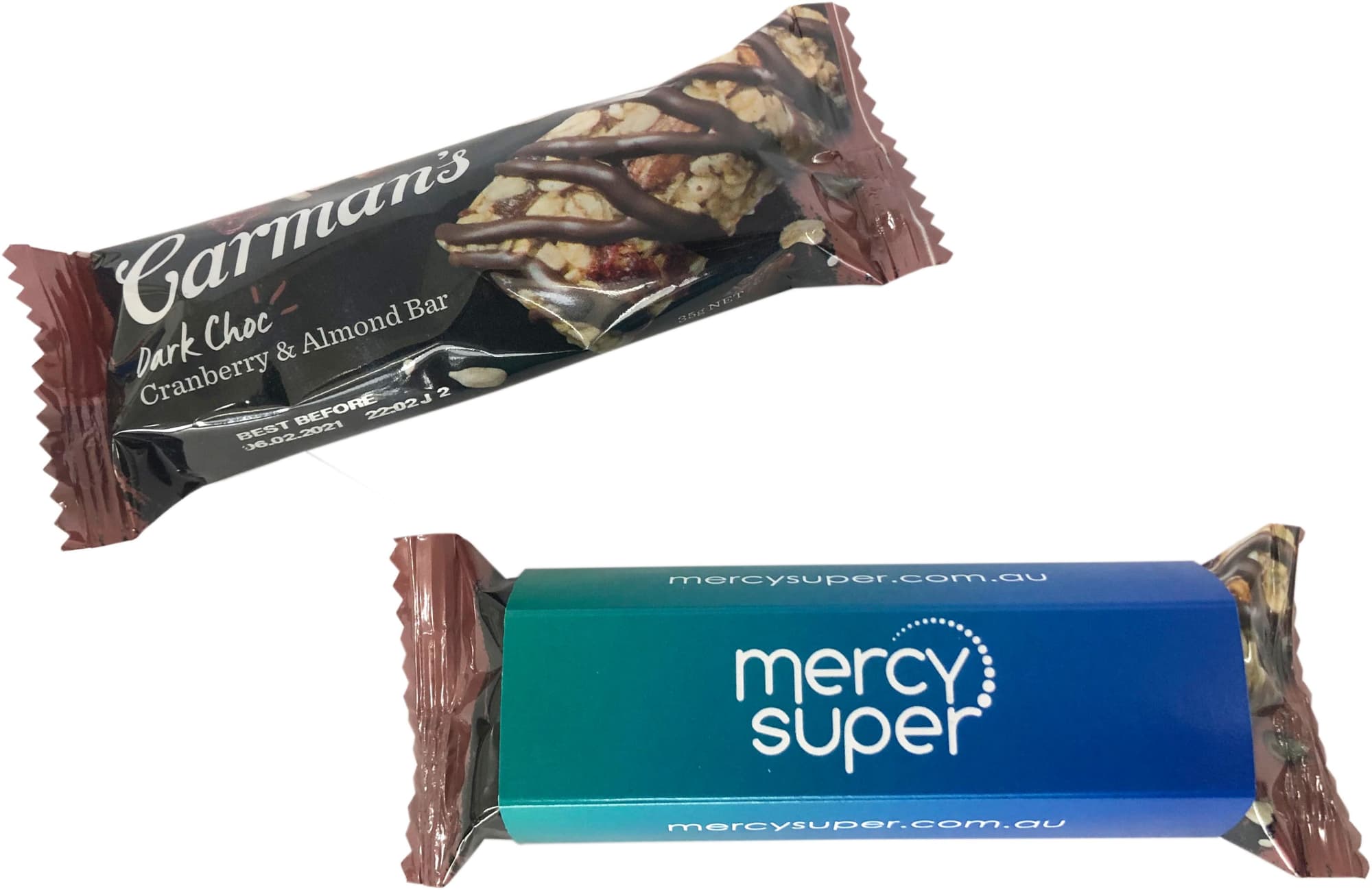 A muesli bar featuring dark chocolate, cranberry, and almond, with a branded sleeve in blue and green. A muesli bar featuring dark chocolate, cranberry, and almond, with a branded sleeve in blue and green.