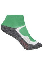 Sport socks in green and grey, featuring a low-cut design and a contrasting white pattern. Includes a logo.