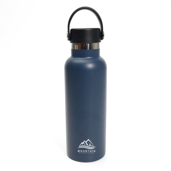 A drink bottle in navy blue stainless steel with a black lid and a carrying handle, featuring a logo. 20 oz. Stainless Steel Insulated Sports Water Bottle - Image 1